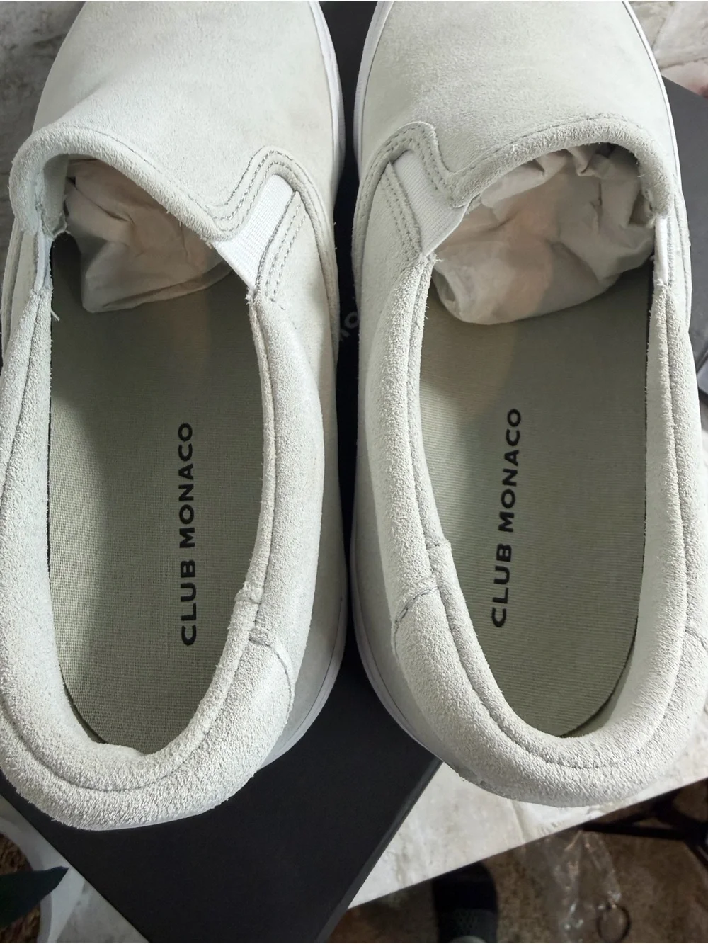 Club Monaco Men’s Slip-On Suede Sneakers in Light Gray Size 9